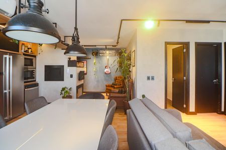 Apartamento à venda com 67m², 2 quartos e 1 vagaSala