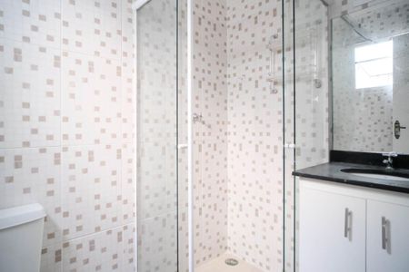 Casa de condomínio para alugar com 130m², 3 quartos e 3 vagasBanheiro 