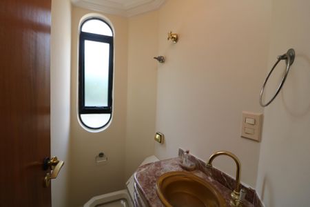 Apartamento para alugar com 154m², 3 quartos e 2 vagasLavabo