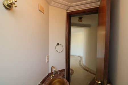 Apartamento para alugar com 154m², 3 quartos e 2 vagasLavabo