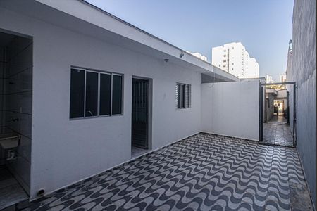 Casa para alugar com 45m², 1 quarto e 1 vagaQuintal