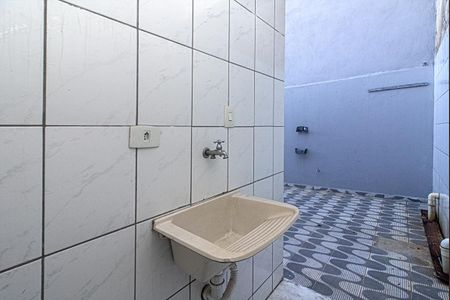 Casa para alugar com 45m², 1 quarto e 1 vagaÁrea de Serviço
