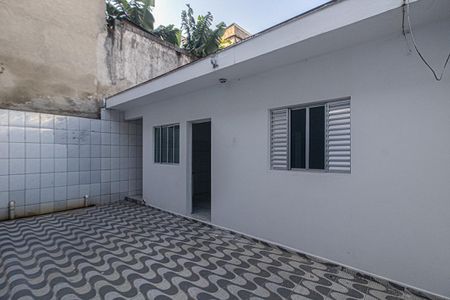 Casa para alugar com 45m², 1 quarto e 1 vagaQuintal