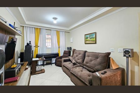 Casa à venda com 144m², 3 quartos e 4 vagasSala