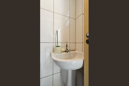 Casa à venda com 144m², 3 quartos e 4 vagasBanheiro de Serviço