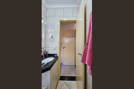 Casa à venda com 144m², 3 quartos e 4 vagasBanheiro 2