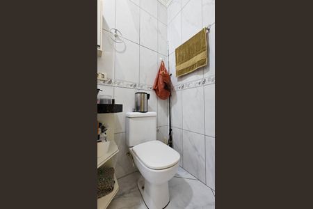 Casa à venda com 144m², 3 quartos e 4 vagasBanheiro 4