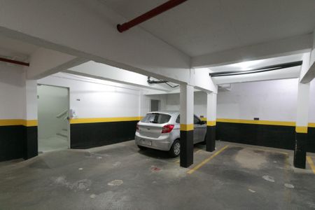 Apartamento à venda com 98m², 4 quartos e 2 vagas Apartamento à venda com 98m², 4 quartos e 2 vagasGaragem