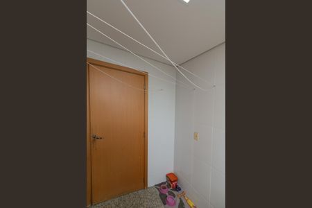 Apartamento à venda com 98m², 4 quartos e 2 vagas Apartamento à venda com 98m², 4 quartos e 2 vagasÁrea de Serviço
