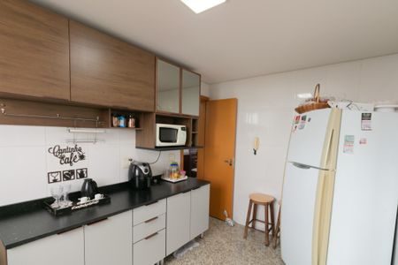 Apartamento à venda com 98m², 4 quartos e 2 vagas Apartamento à venda com 98m², 4 quartos e 2 vagasCozinha