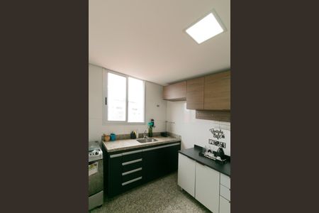 Apartamento à venda com 98m², 4 quartos e 2 vagas Apartamento à venda com 98m², 4 quartos e 2 vagasCozinha