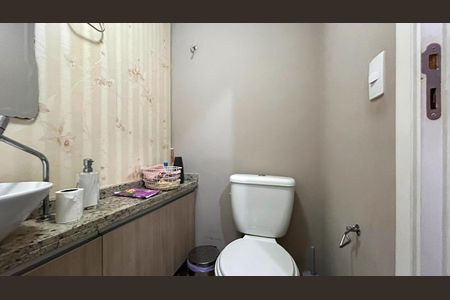 Apartamento à venda com 107m², 4 quartos e 2 vagas Apartamento à venda com 107m², 4 quartos e 2 vagasLavabo Sala de Jantar