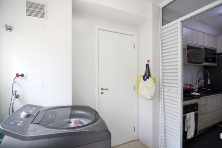 Apartamento à venda com 107m², 4 quartos e 2 vagas Apartamento à venda com 107m², 4 quartos e 2 vagasÁrea de Serviço