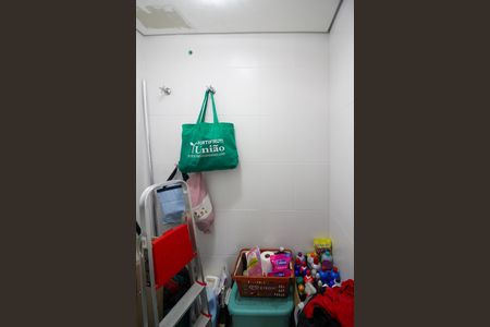 Apartamento à venda com 107m², 4 quartos e 2 vagas Apartamento à venda com 107m², 4 quartos e 2 vagasBanheiro de Serviço