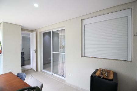 Apartamento à venda com 107m², 4 quartos e 2 vagas Apartamento à venda com 107m², 4 quartos e 2 vagasVaranda da Sala de Estar