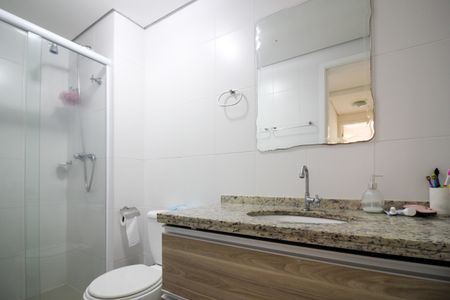 Apartamento à venda com 107m², 4 quartos e 2 vagas Apartamento à venda com 107m², 4 quartos e 2 vagasBanheiro Social