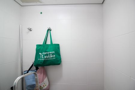 Apartamento à venda com 107m², 4 quartos e 2 vagas Apartamento à venda com 107m², 4 quartos e 2 vagasBanheiro de Serviço