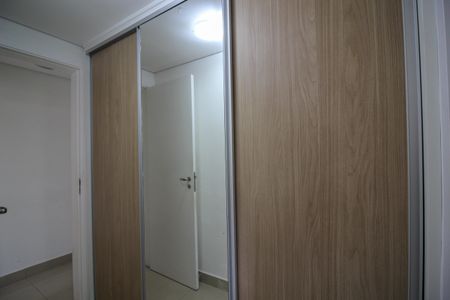 Apartamento à venda com 107m², 4 quartos e 2 vagas Apartamento à venda com 107m², 4 quartos e 2 vagasQuarto 1 - Suíte