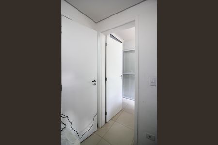 Apartamento à venda com 107m², 4 quartos e 2 vagas Apartamento à venda com 107m², 4 quartos e 2 vagasQuarto de Serviço