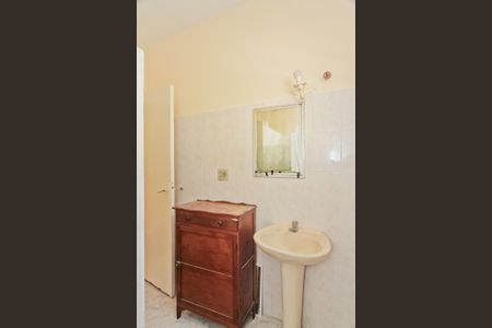 Casa à venda com 320m², 2 quartos e 1 vagaBanheiro