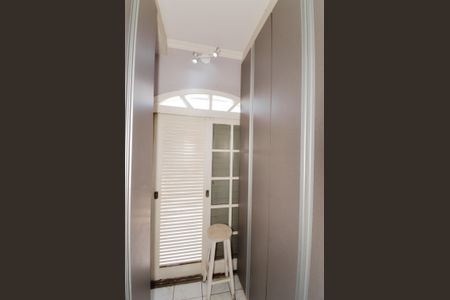 Casa à venda com 220m², 3 quartos e 3 vagas Casa à venda com 220m², 3 quartos e 3 vagasQuarto 3 - Armário