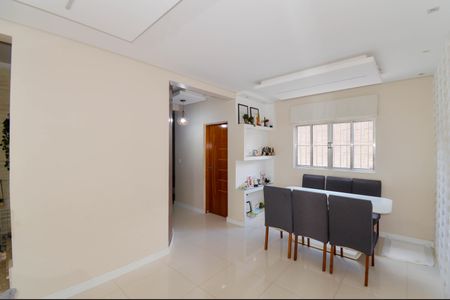 Casa à venda com 220m², 3 quartos e 3 vagas Casa à venda com 220m², 3 quartos e 3 vagasSala de Jantar