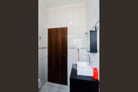 Casa à venda com 220m², 3 quartos e 3 vagas Casa à venda com 220m², 3 quartos e 3 vagasBanheiro Social