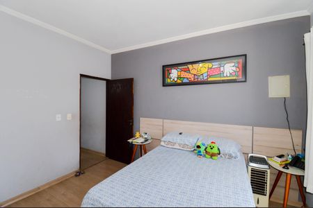 Casa à venda com 220m², 3 quartos e 3 vagas Casa à venda com 220m², 3 quartos e 3 vagasQuarto 3 - Suíte