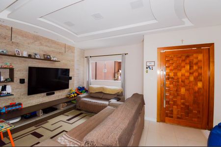 Casa à venda com 220m², 3 quartos e 3 vagas Casa à venda com 220m², 3 quartos e 3 vagasSala