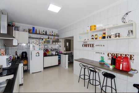 Casa à venda com 220m², 3 quartos e 3 vagas Casa à venda com 220m², 3 quartos e 3 vagasCozinha