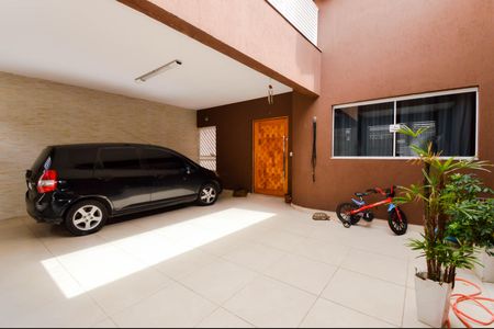 Casa à venda com 220m², 3 quartos e 3 vagas Casa à venda com 220m², 3 quartos e 3 vagasGaragem