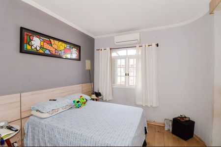 Casa à venda com 220m², 3 quartos e 3 vagas Casa à venda com 220m², 3 quartos e 3 vagasQuarto 3 - Suíte