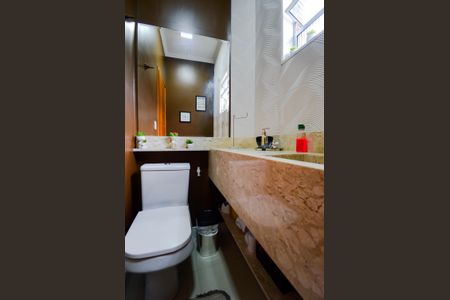 Casa à venda com 220m², 3 quartos e 3 vagas Casa à venda com 220m², 3 quartos e 3 vagasLavabo