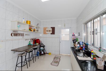 Casa à venda com 220m², 3 quartos e 3 vagas Casa à venda com 220m², 3 quartos e 3 vagasCozinha