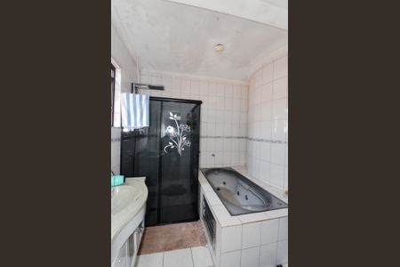 Casa à venda com 220m², 3 quartos e 3 vagas Casa à venda com 220m², 3 quartos e 3 vagasBanheiro da Suíte