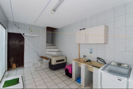 Casa à venda com 220m², 3 quartos e 3 vagas Casa à venda com 220m², 3 quartos e 3 vagasÁrea de Serviço