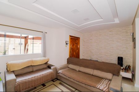 Casa à venda com 220m², 3 quartos e 3 vagas Casa à venda com 220m², 3 quartos e 3 vagasSala