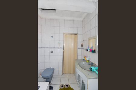 Casa à venda com 220m², 3 quartos e 3 vagas Casa à venda com 220m², 3 quartos e 3 vagasBanheiro da Suíte