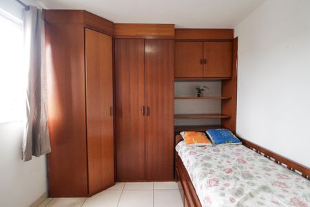 Apartamento à venda com 72m², 2 quartos e 2 vagasQuarto 2