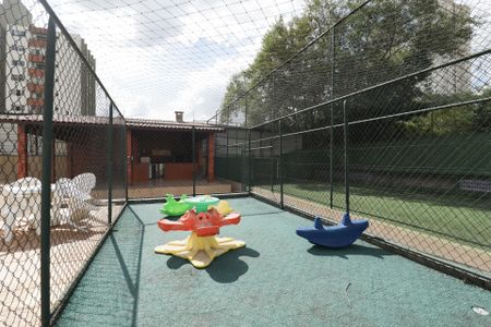 Apartamento à venda com 72m², 2 quartos e 2 vagasPlayground