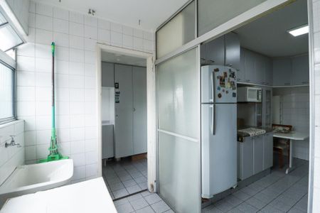 Apartamento à venda com 72m², 2 quartos e 2 vagasÁrea de Serviço e Banheiro de Serviço