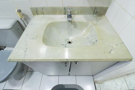 Apartamento à venda com 72m², 2 quartos e 2 vagasBanheiro Social