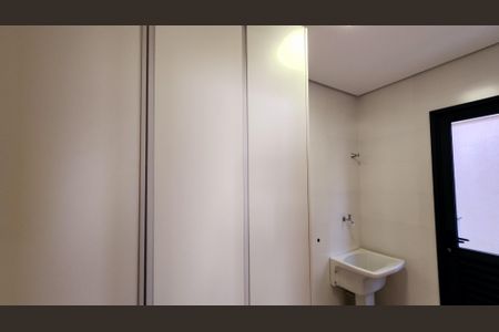 Casa de condomínio à venda com 250m², 3 quartos e 4 vagasÁrea de Serviço