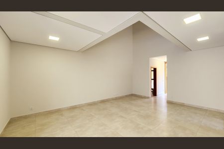 Casa de condomínio à venda com 250m², 3 quartos e 4 vagasSala