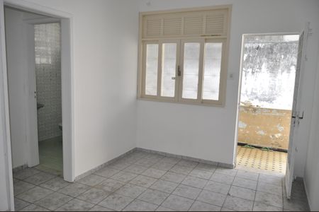 Casa à venda com 80m², 2 quartos e sem vagaSala