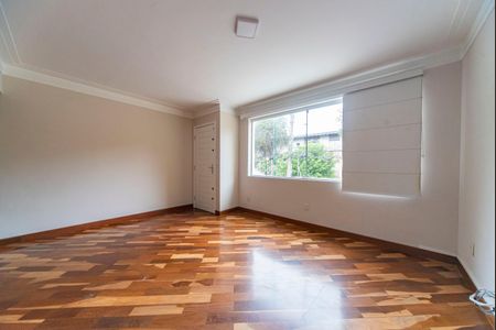 Casa à venda com 170m², 3 quartos e 3 vagasSala