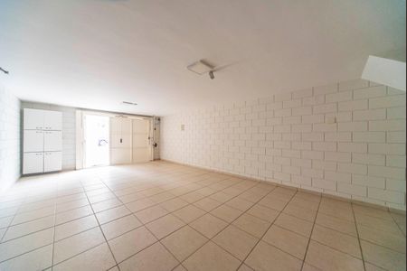 Casa à venda com 170m², 3 quartos e 3 vagasGaragem