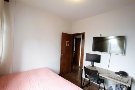 Apartamento à venda com 115m², 3 quartos e 1 vagaQuarto 2