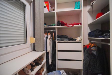 Casa de condomínio à venda com 100m², 3 quartos e 2 vagasCloset da suíte