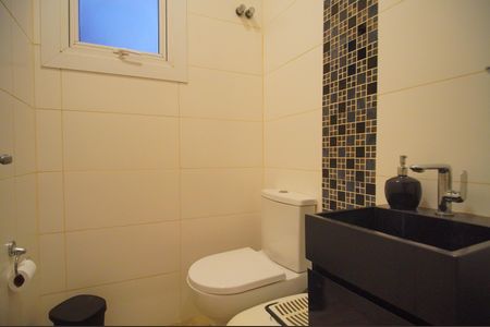 Casa de condomínio à venda com 100m², 3 quartos e 2 vagasBanheiro